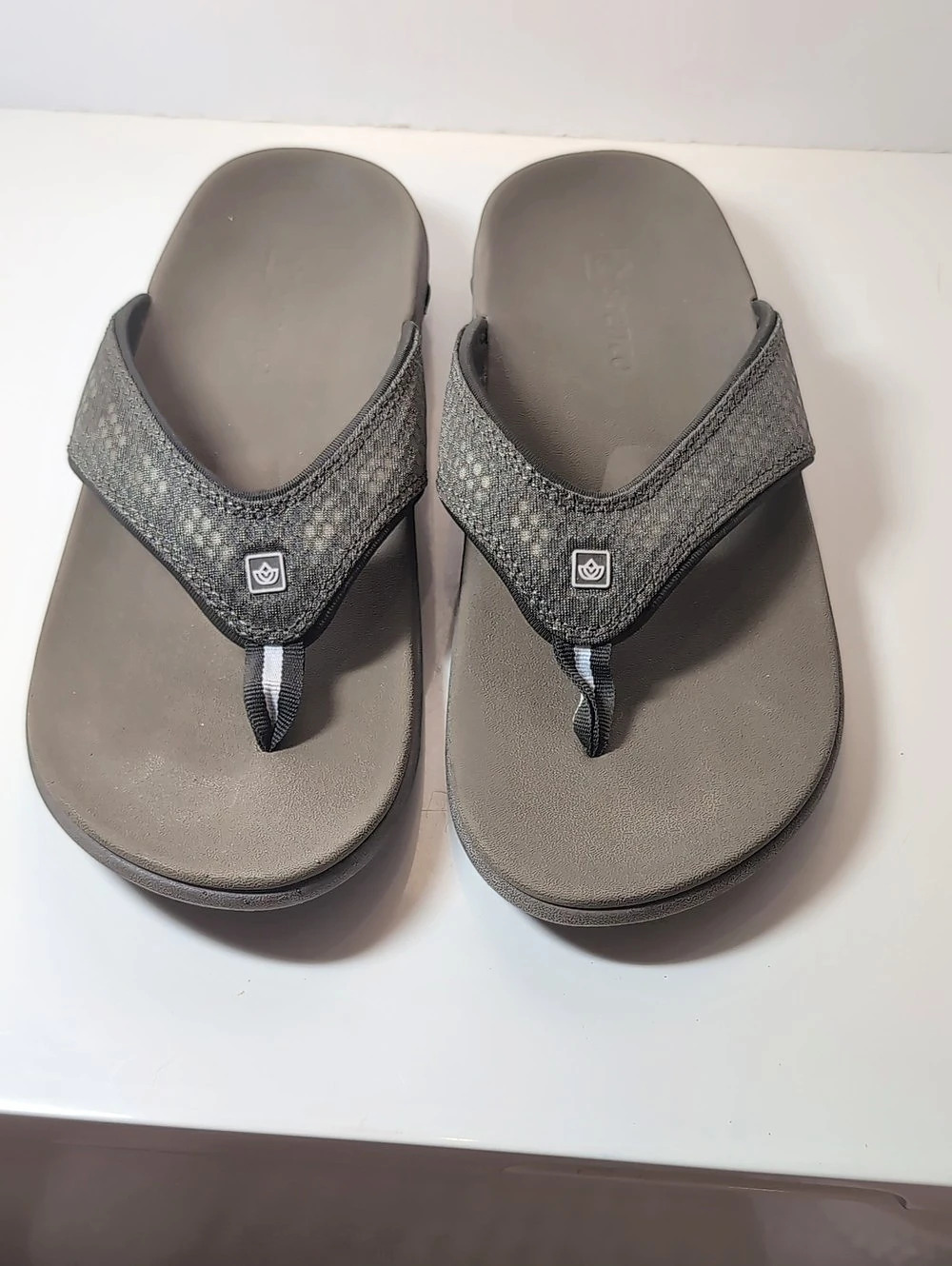 Spenco Men's Olive Green/Gray Flip-Flop Sandals US 8